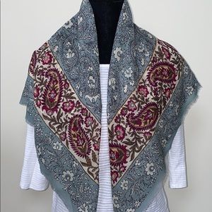 EUC Vintage Club 7 Echo Wool Scarf 35x35